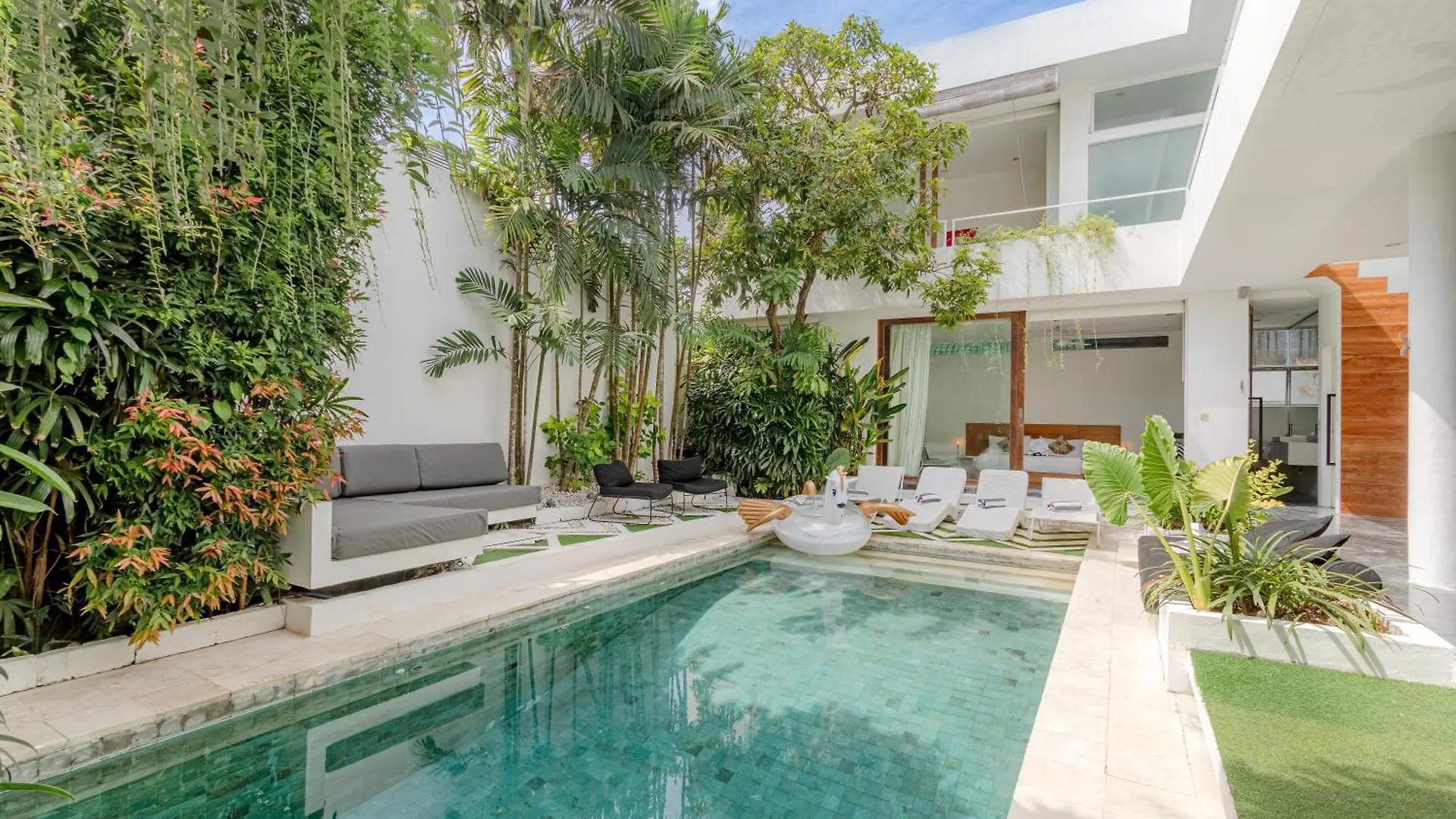 Modern 3 Bedroom Villa! Seminyak  Seminyak (Bali)